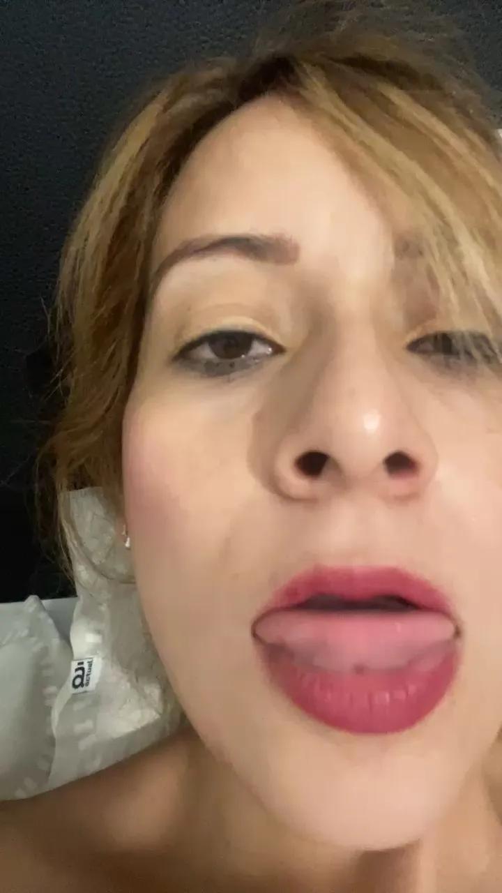 AlejandraRose69 on Cam4
