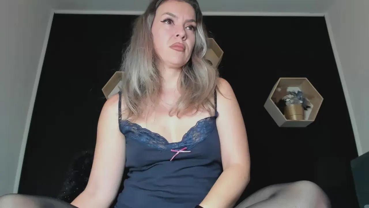 Offline Alesys69 on Cam4