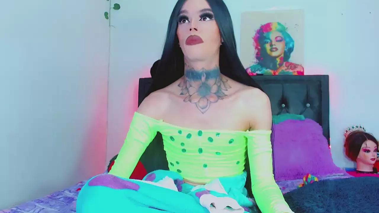 Offline Alexa_RedHard on Cam4