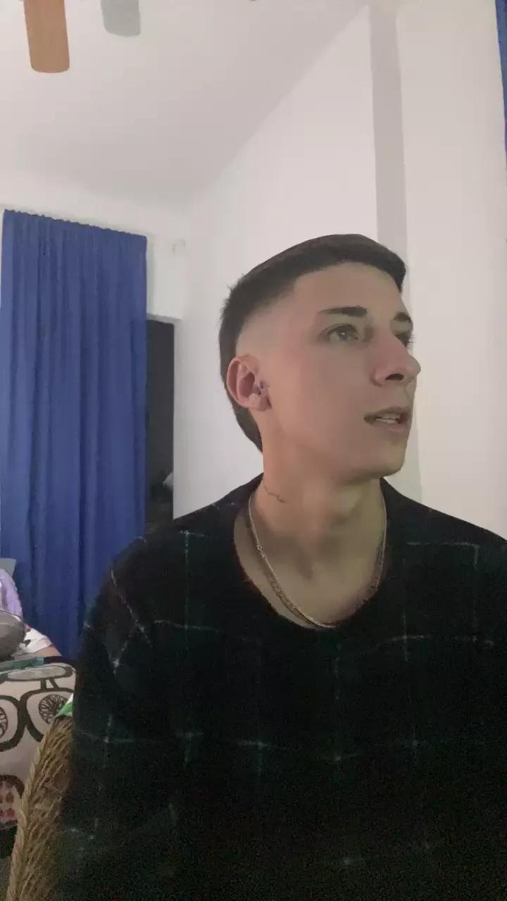 alexbg2_sexy on Cam4