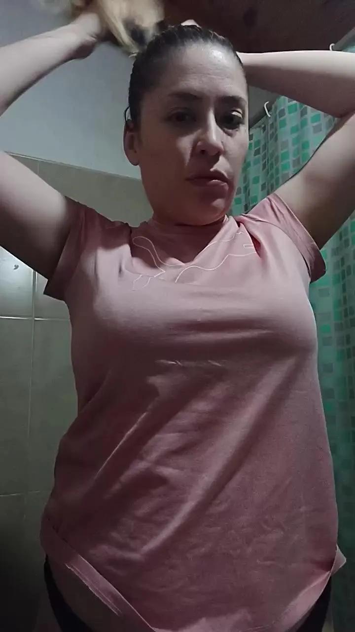 Alexxa579 on Cam4