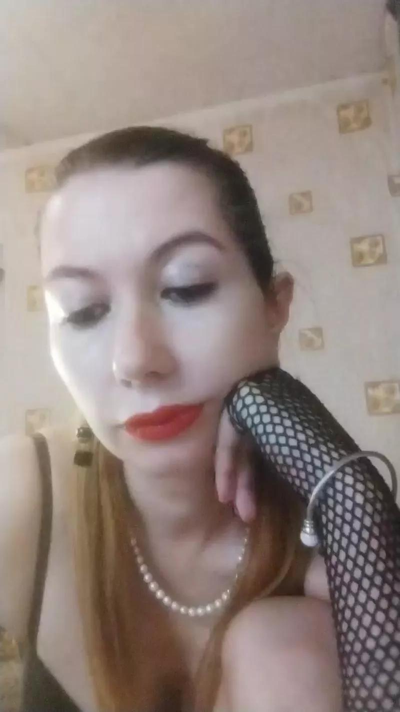 Alisagood on Cam4 