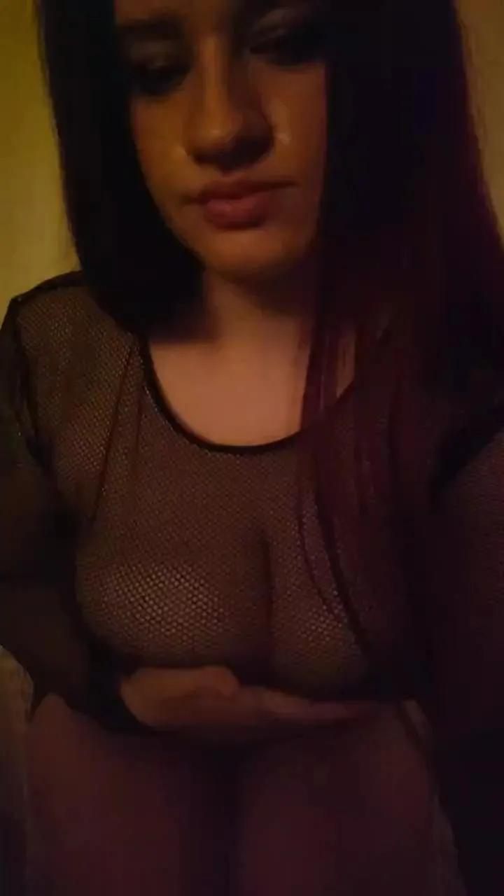 Offline Aliss2001 on Cam4
