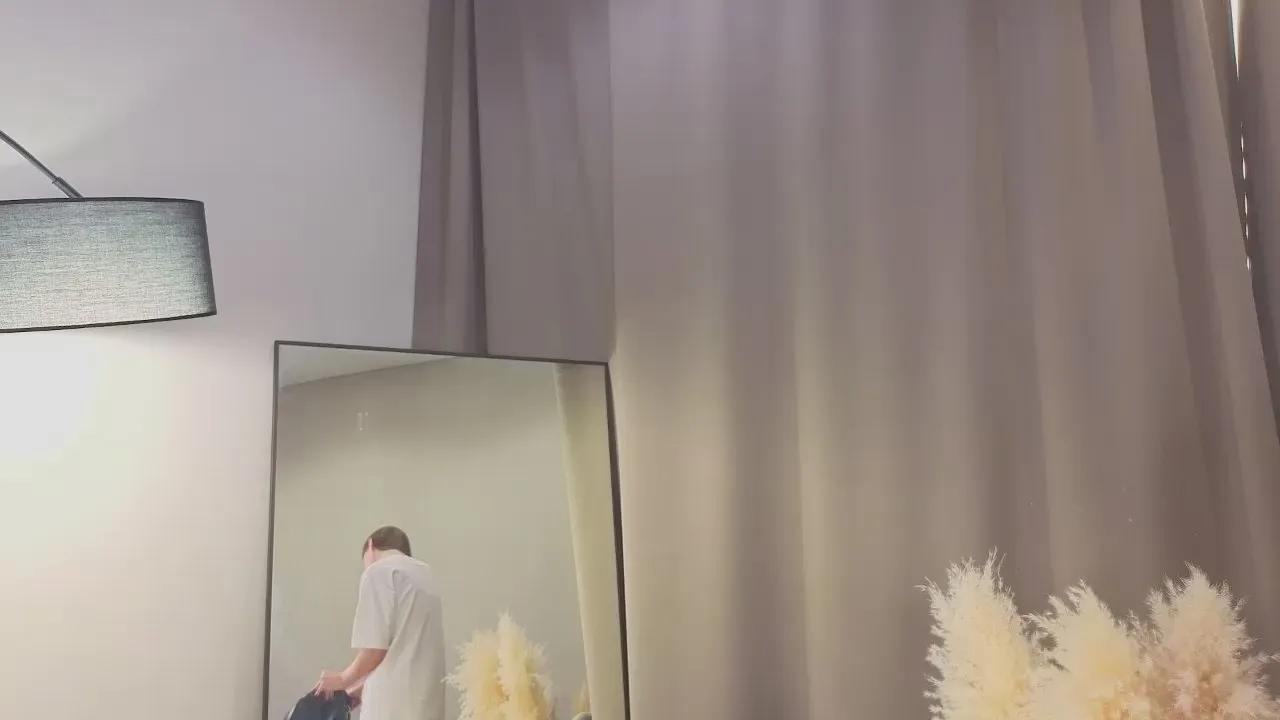 Freechat AlizaFreshley on Cam4