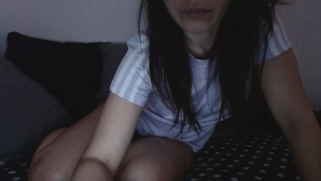 ally98 on Cam4 