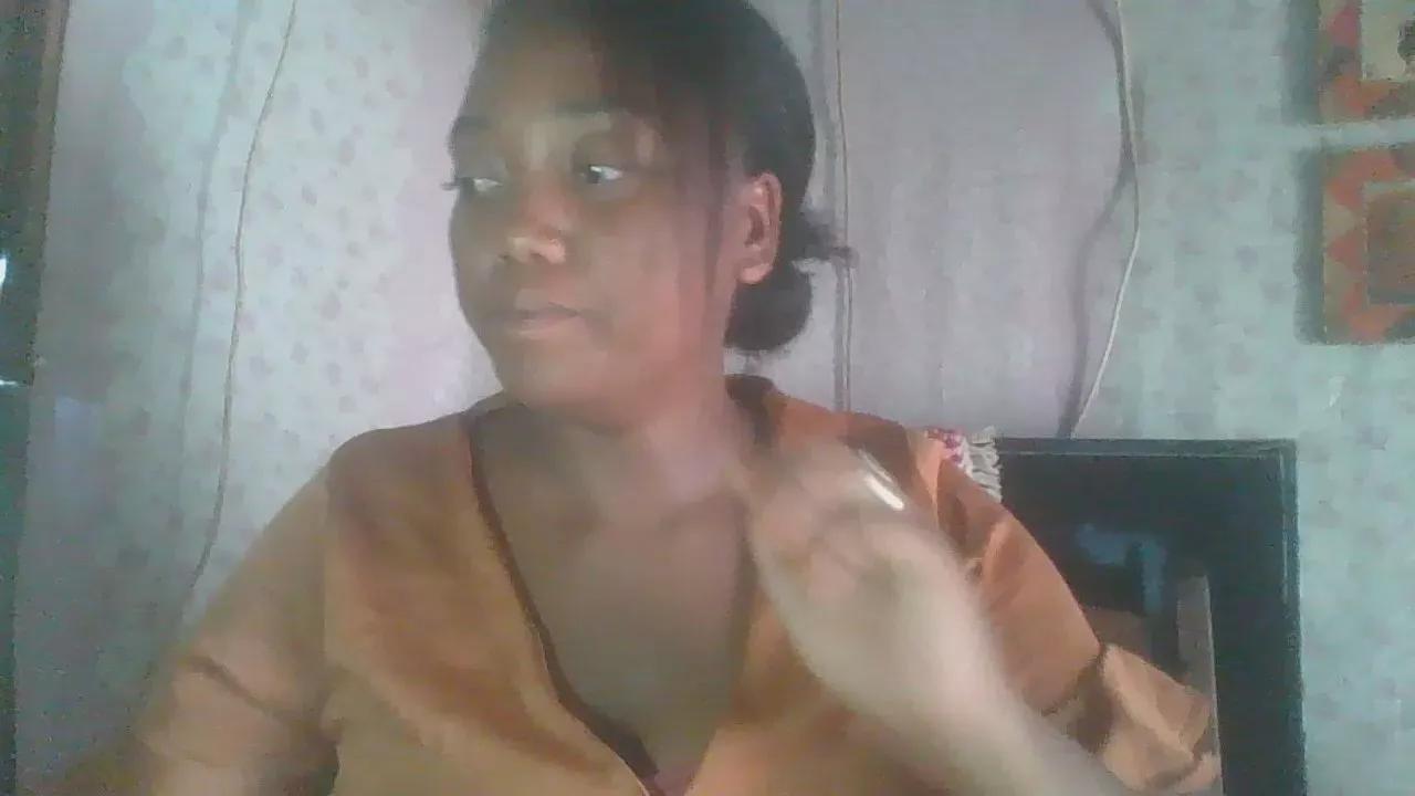 Almira2 on Cam4 