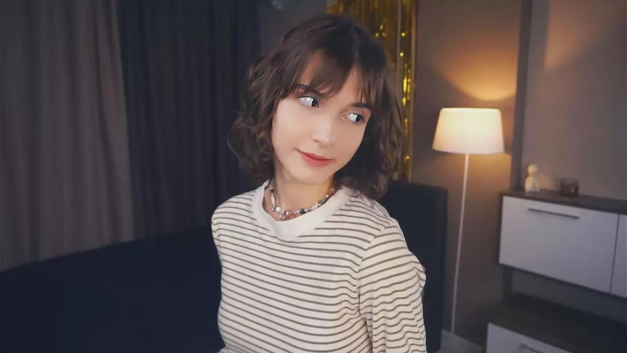 AlodiaGoodrich on Cam4 