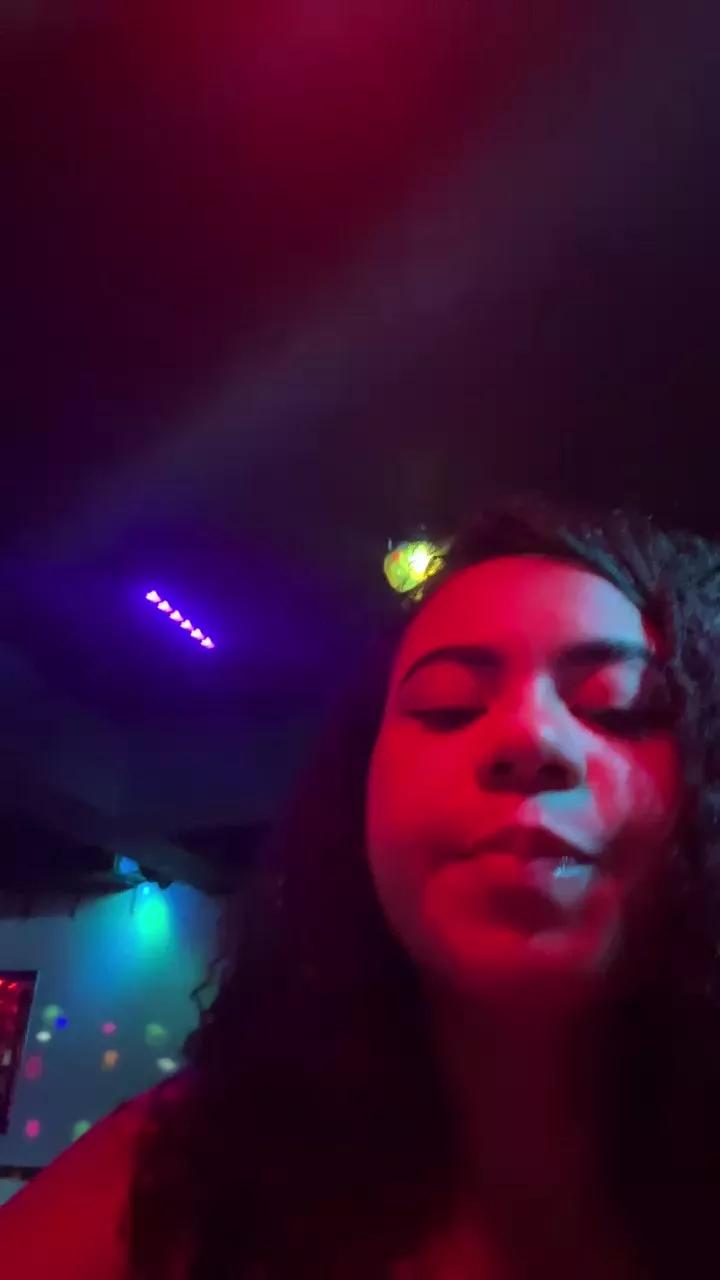 AmandaDebaro on Cam4 