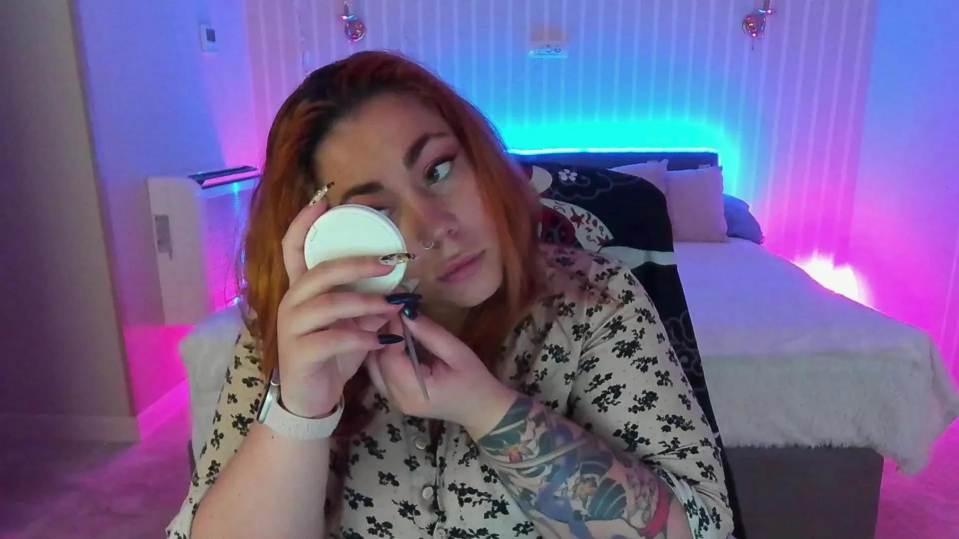AmazonkaStar on Cam4 