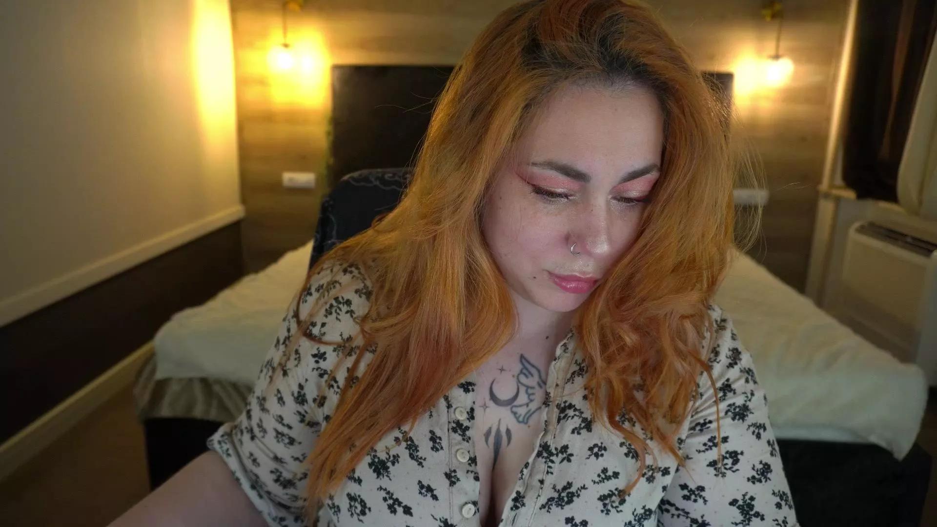AmazonkaStar on Cam4 