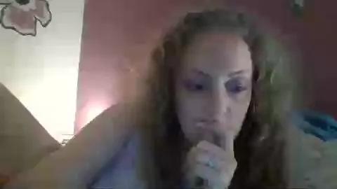 Offline Ameliaxxxx on Cam4