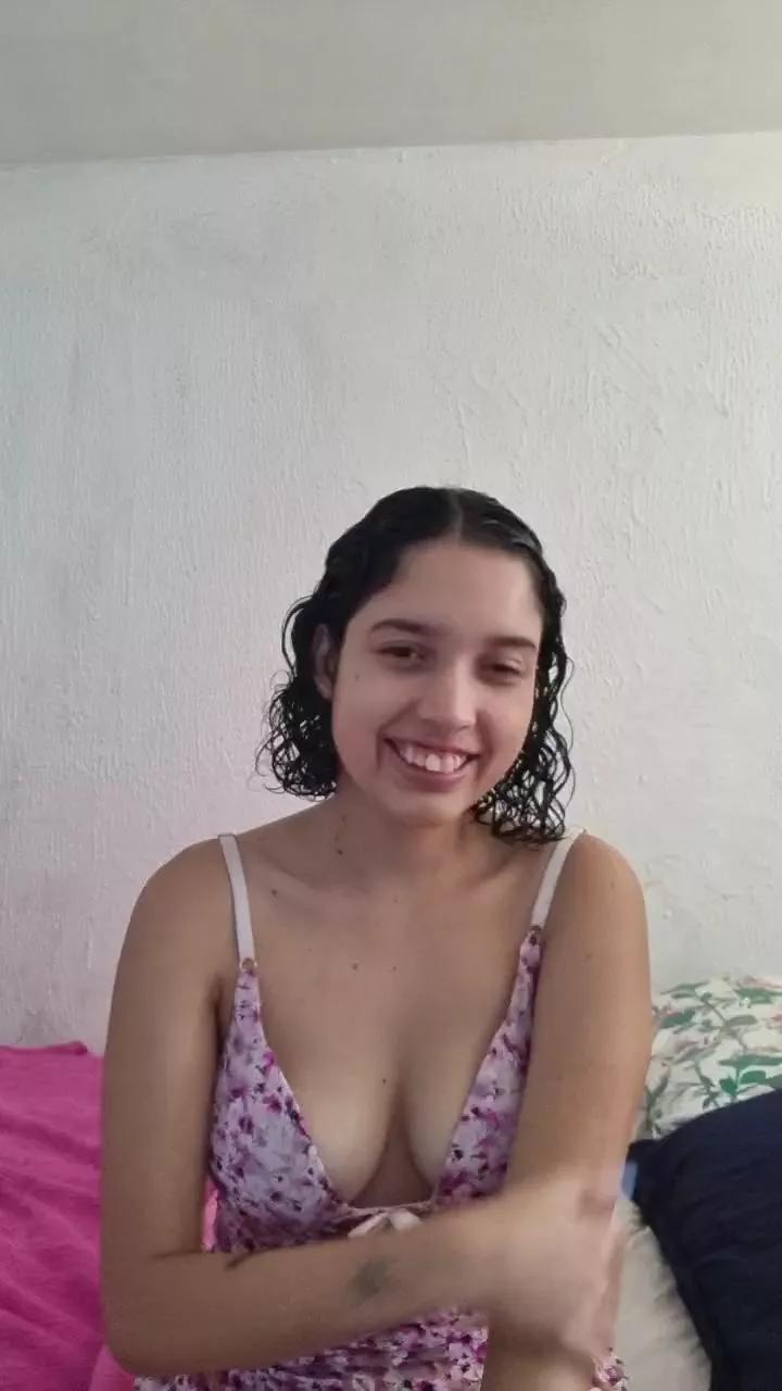 ana229 on Cam4 