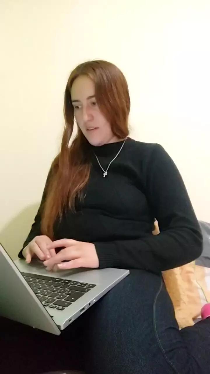 Anais_M on Cam4 