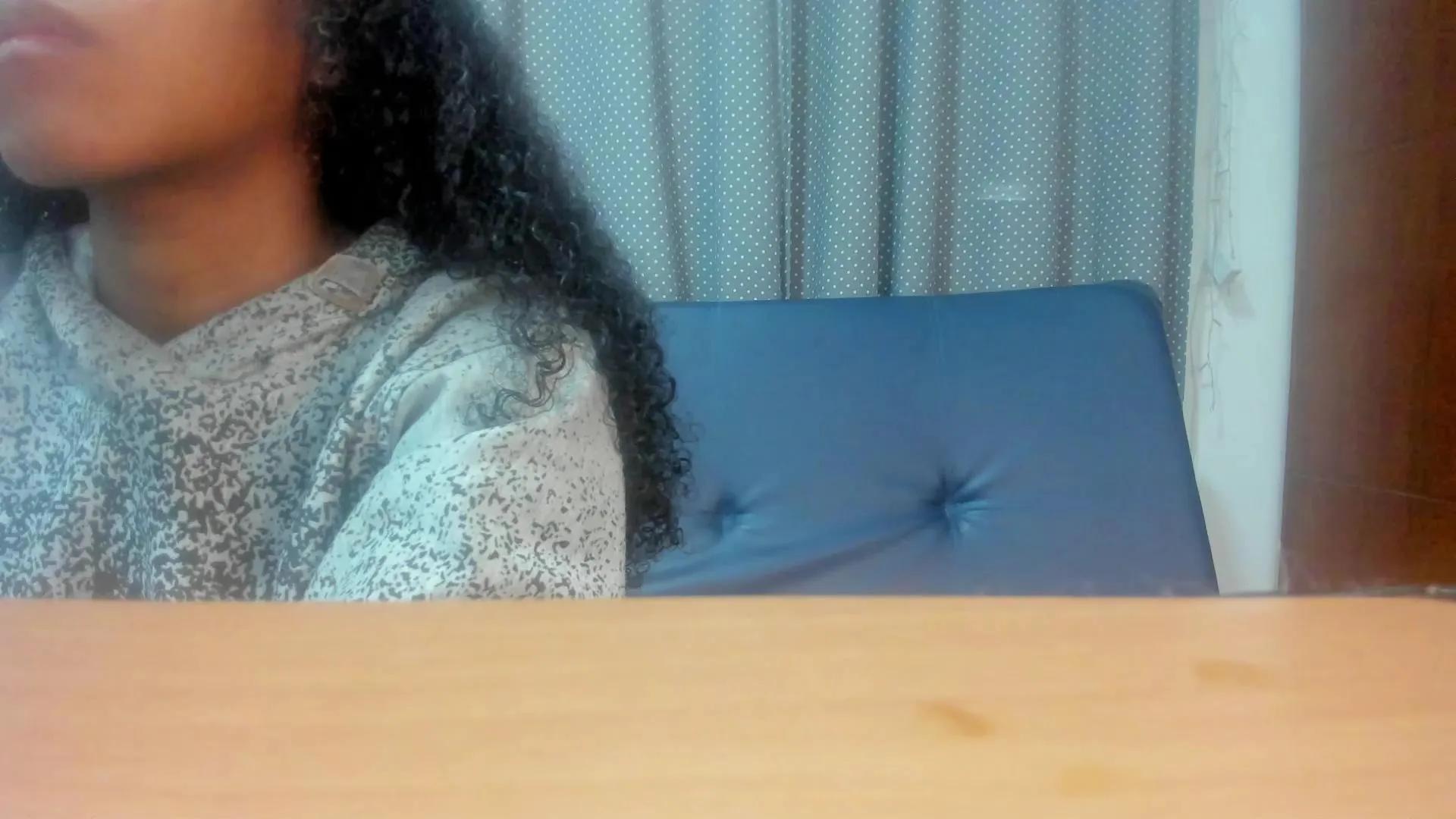 anamyle on Cam4 