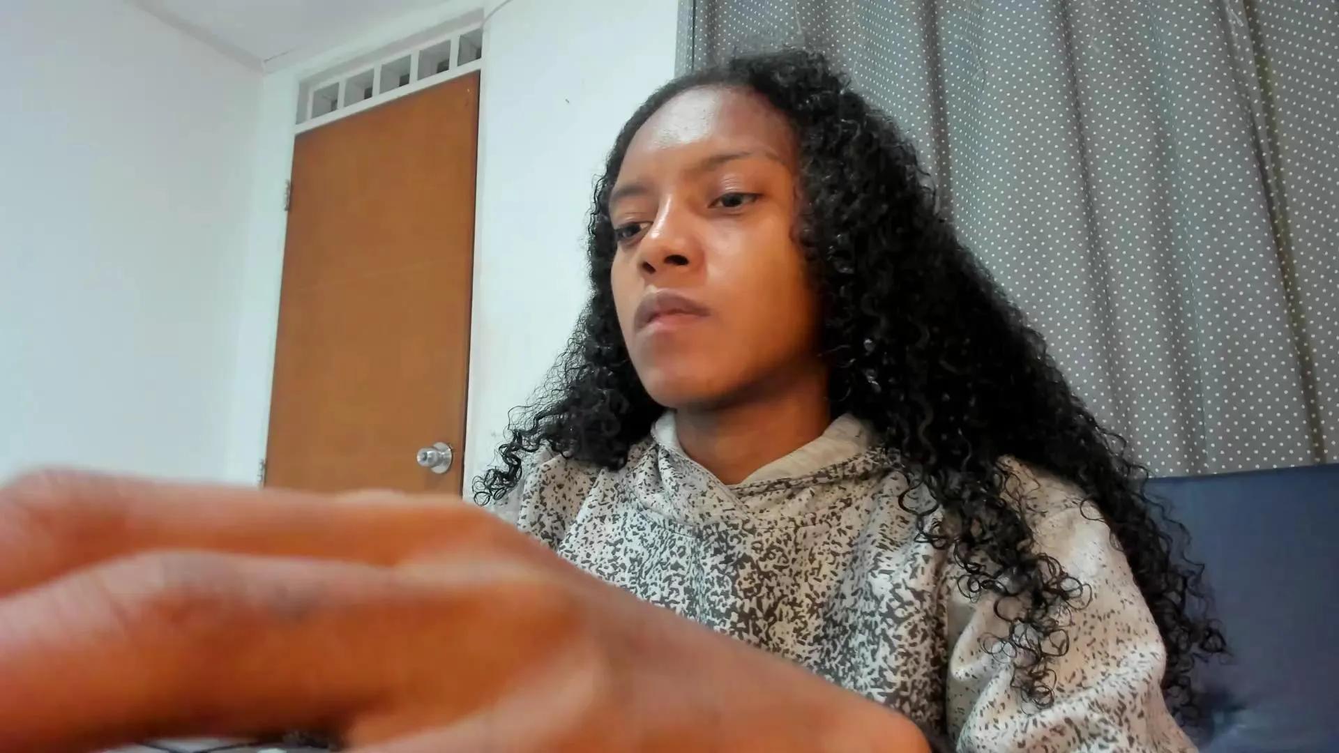 anamyle on Cam4 