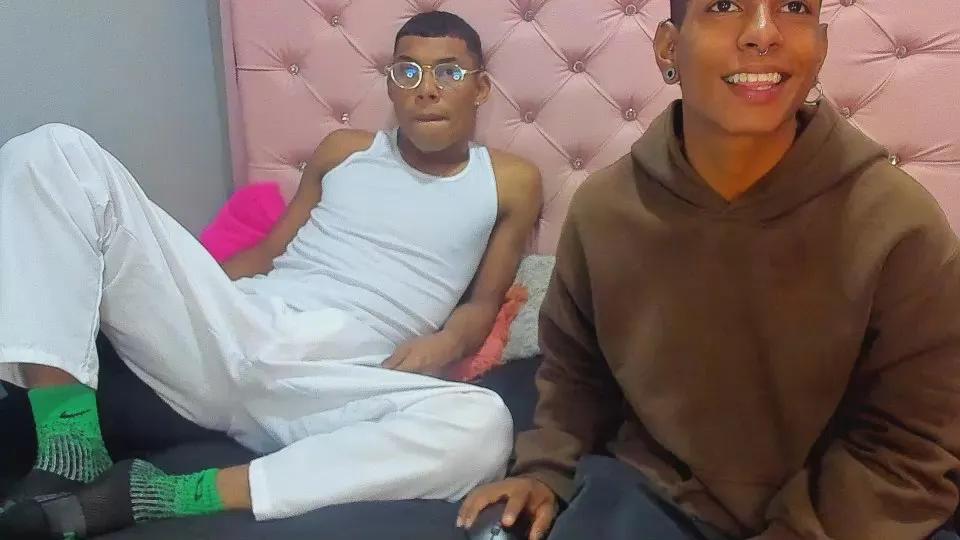 Offline AndyandAndrew on Cam4