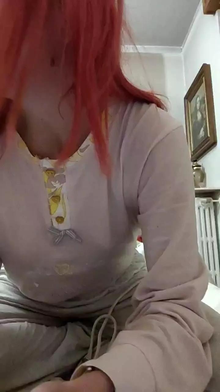 Annarellapika on Cam4 