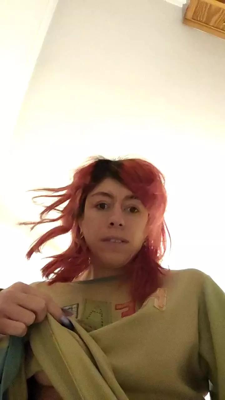 Annarellapika on Cam4 