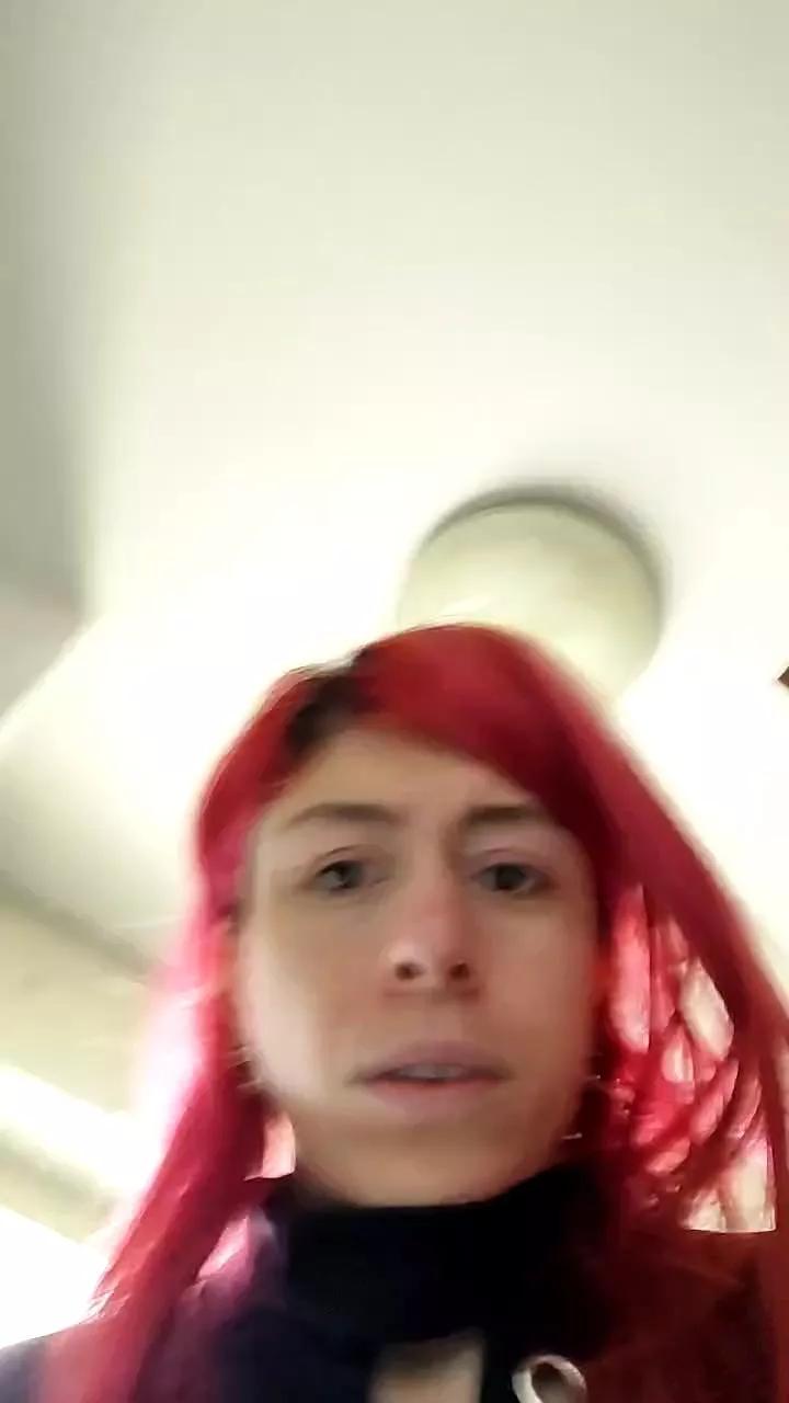 Annarellapika on Cam4 