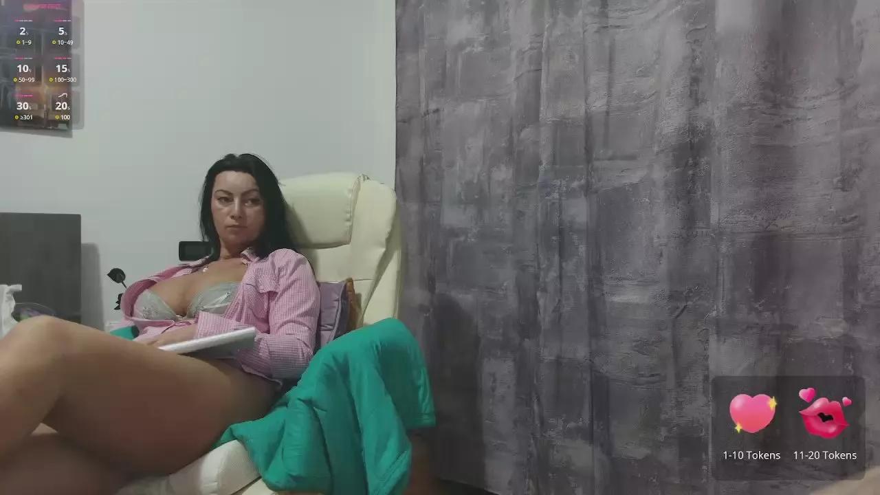 Annawow on Cam4 