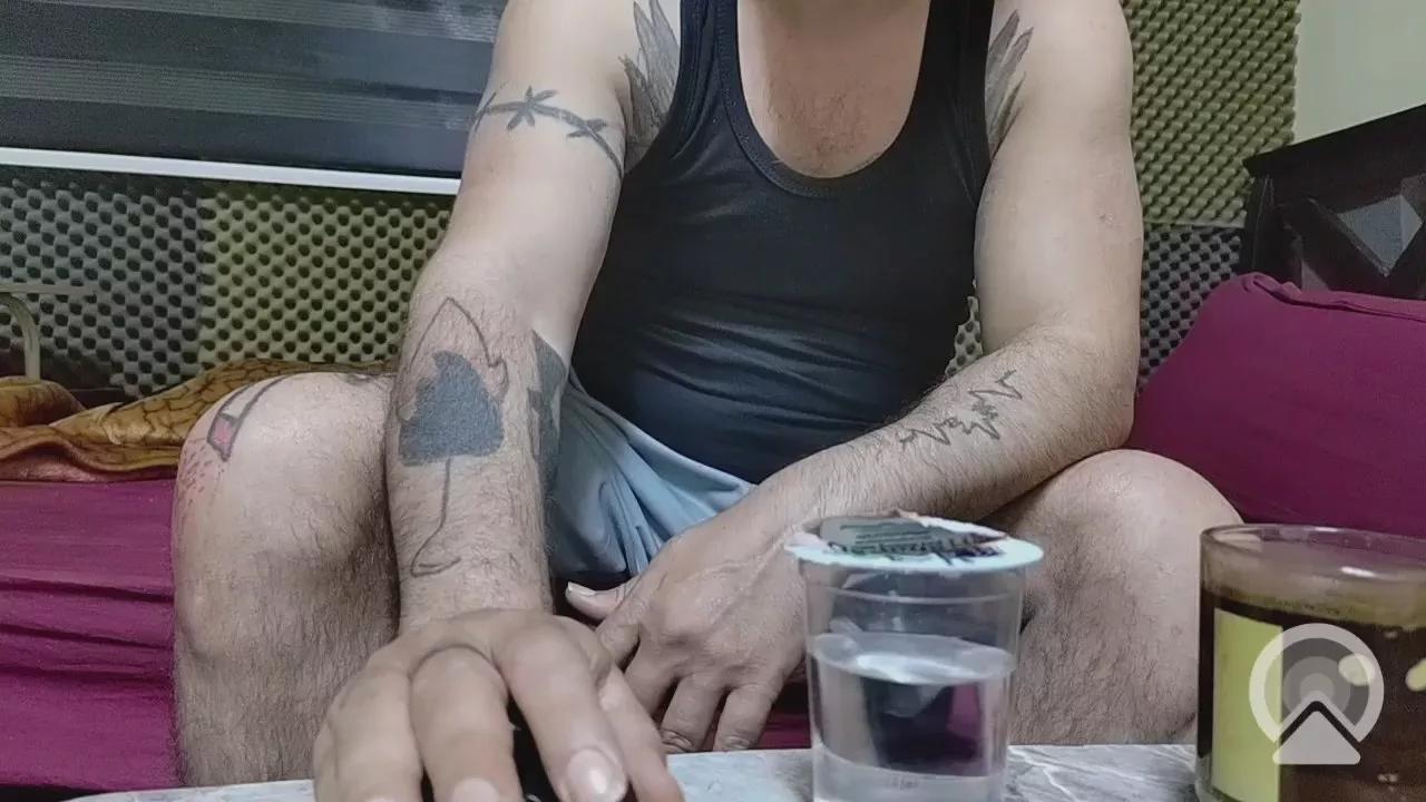 Offline Arabian4 on Cam4