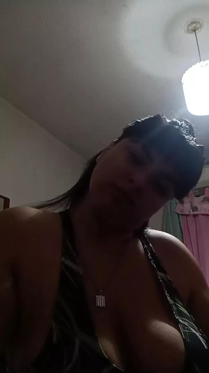 Arianarc22 on Cam4 