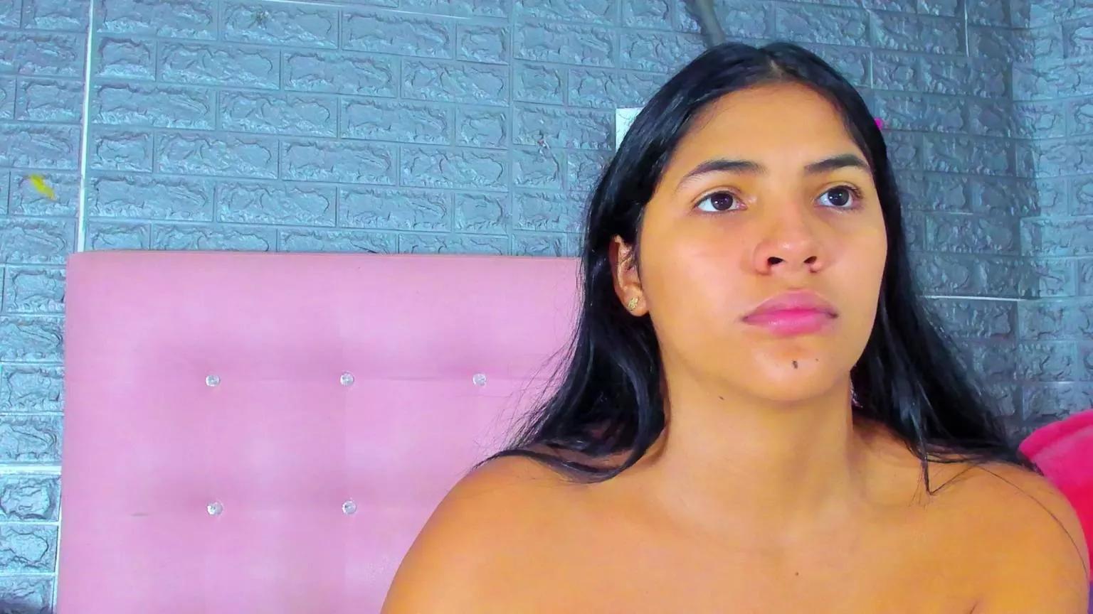 AriannaLewis on Cam4 