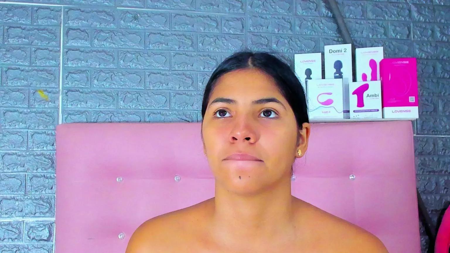 AriannaLewis on Cam4 