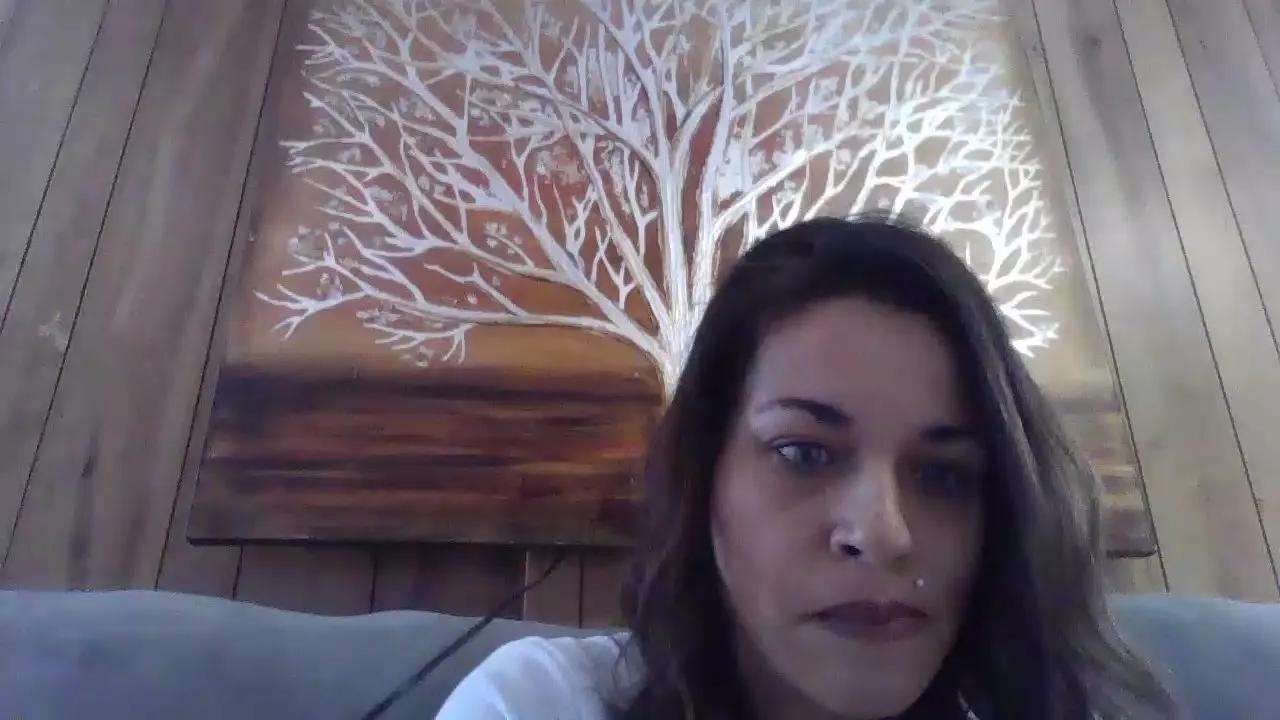 Offline Ariannapassion on Cam4