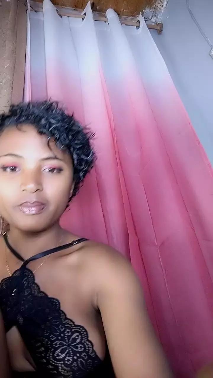 Armella2 on Cam4 
