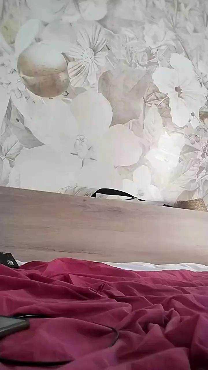 Asiancat83 on Cam4 