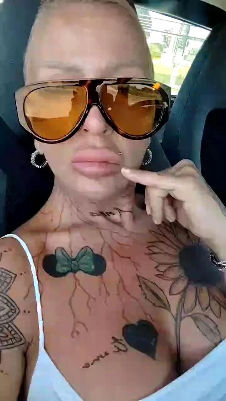 ASSERINA on Cam4 