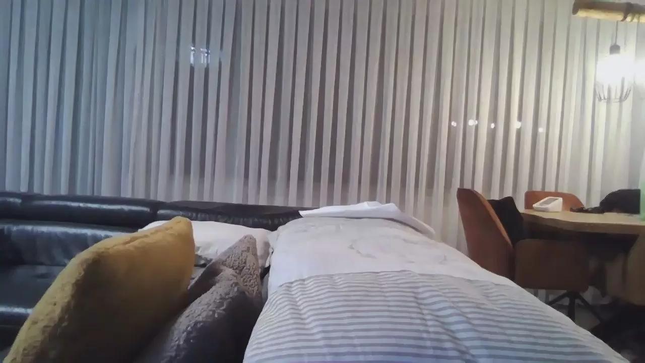 asyaguezeli on Cam4 