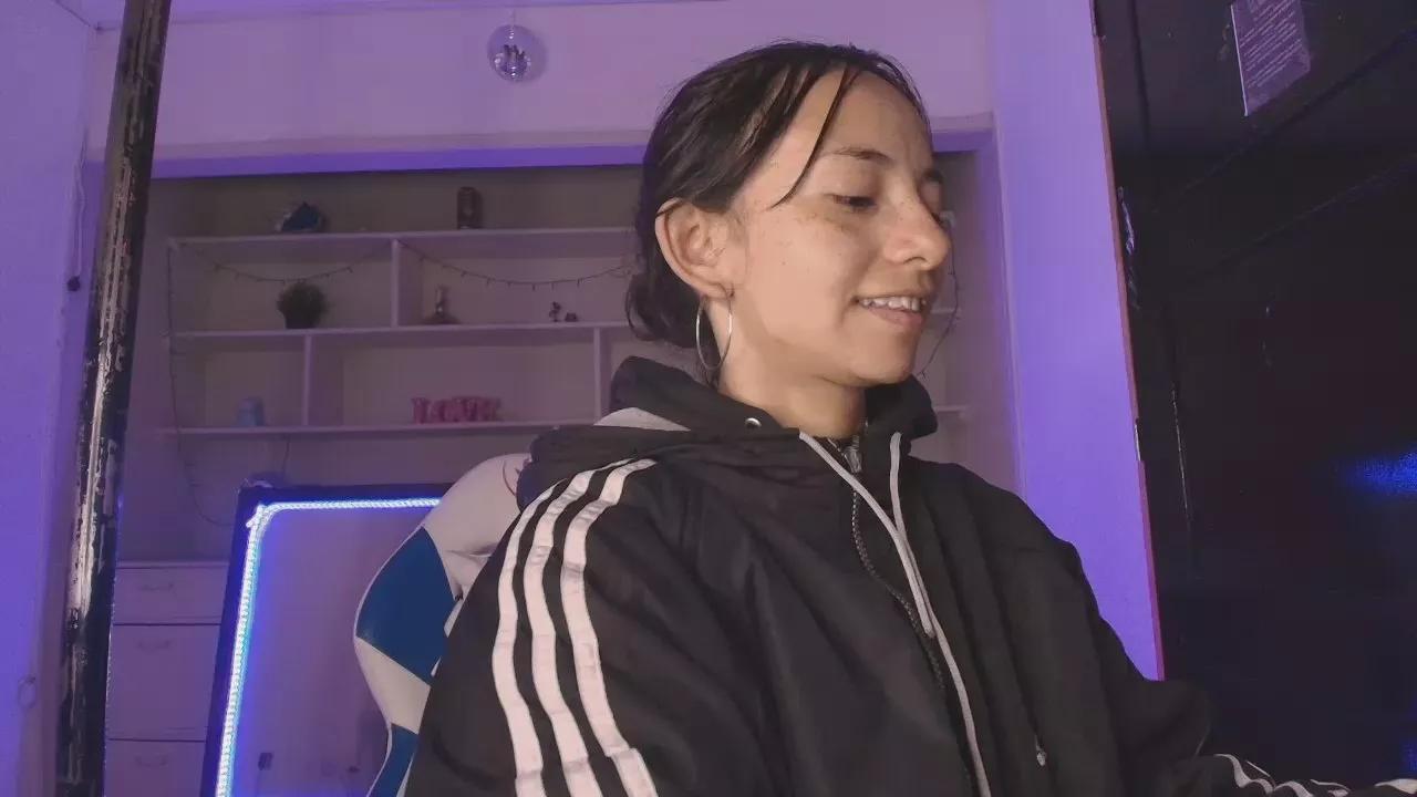 Aura_Janssen on Cam4 