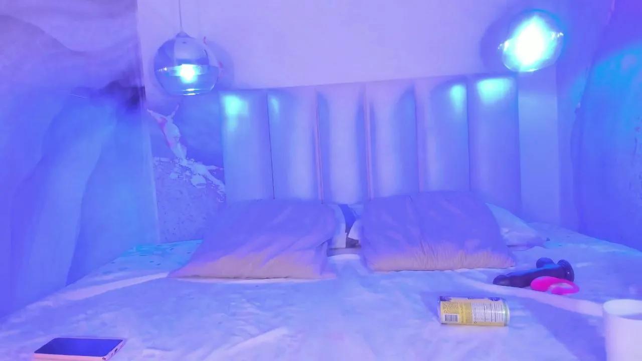 Offline AvaWhiite on Cam4