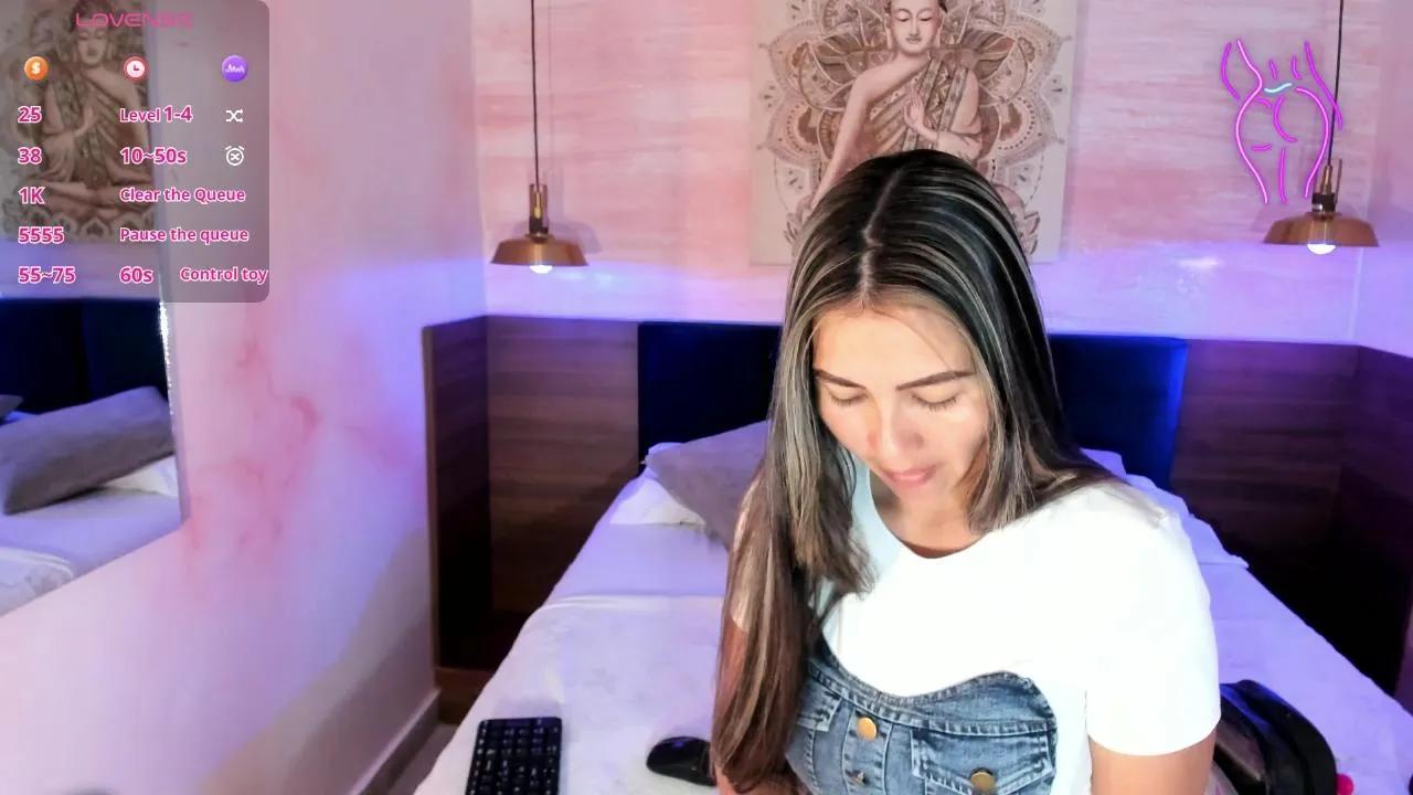 Offline AvaWhiite on Cam4