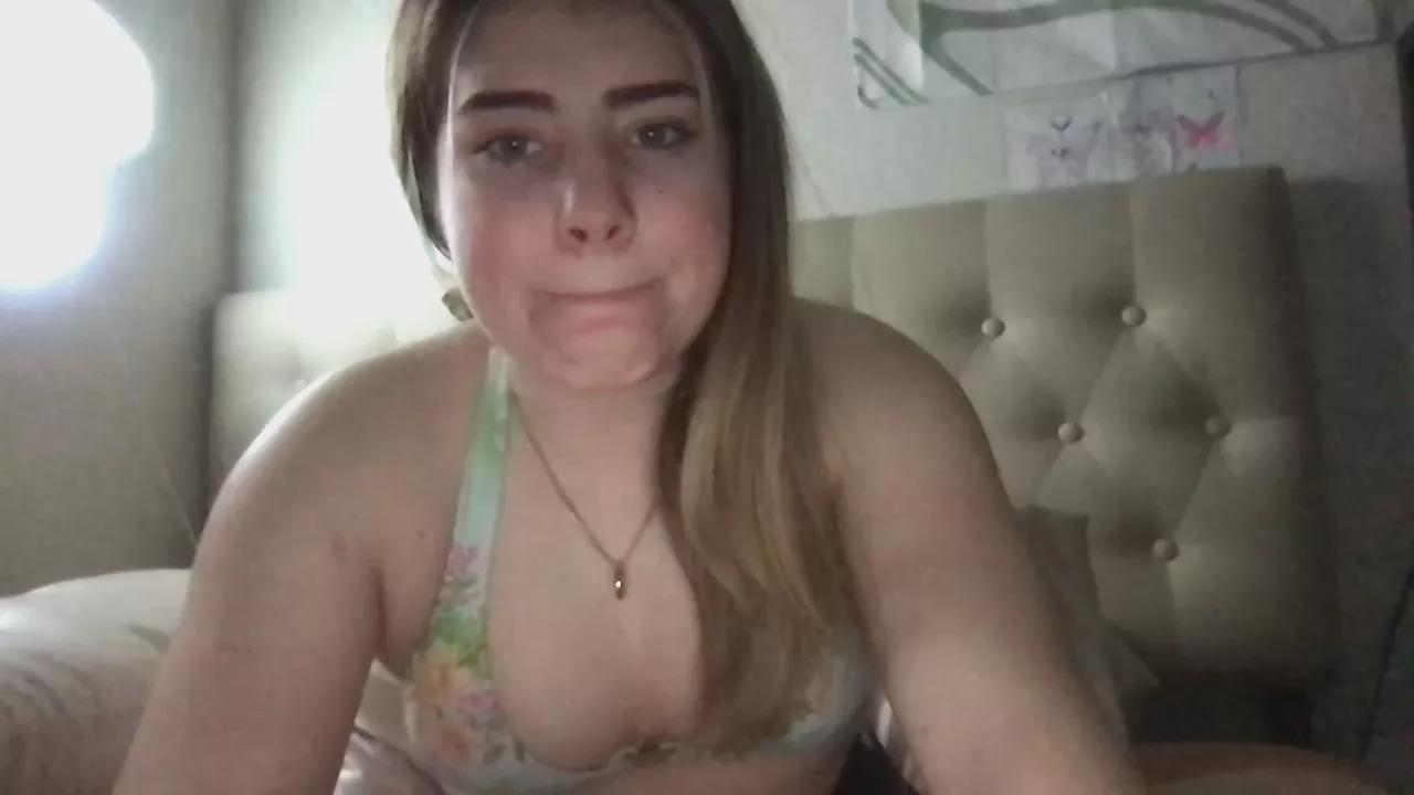 BabyKay777 on Cam4 