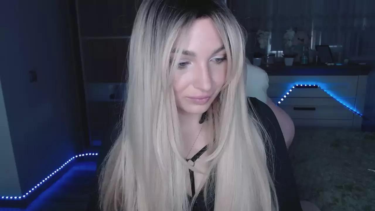 BabyLaYoda on Cam4 