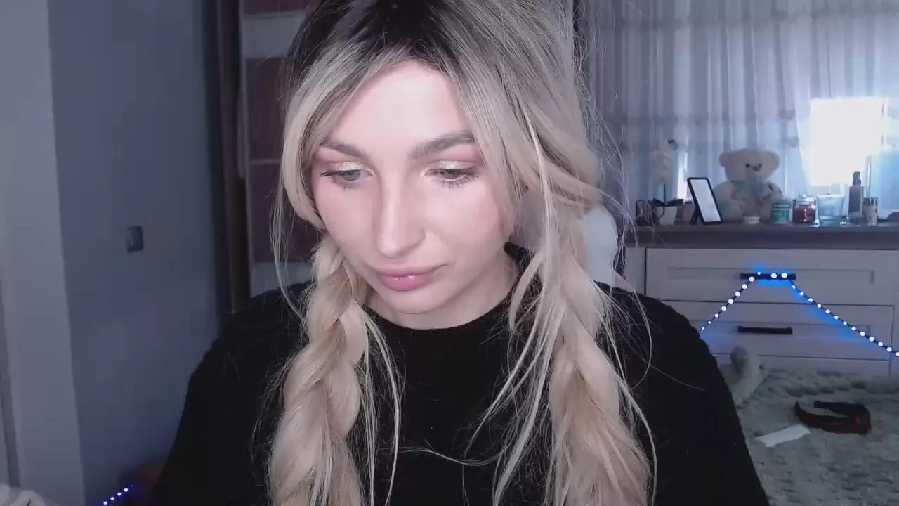BabyLaYoda on Cam4 