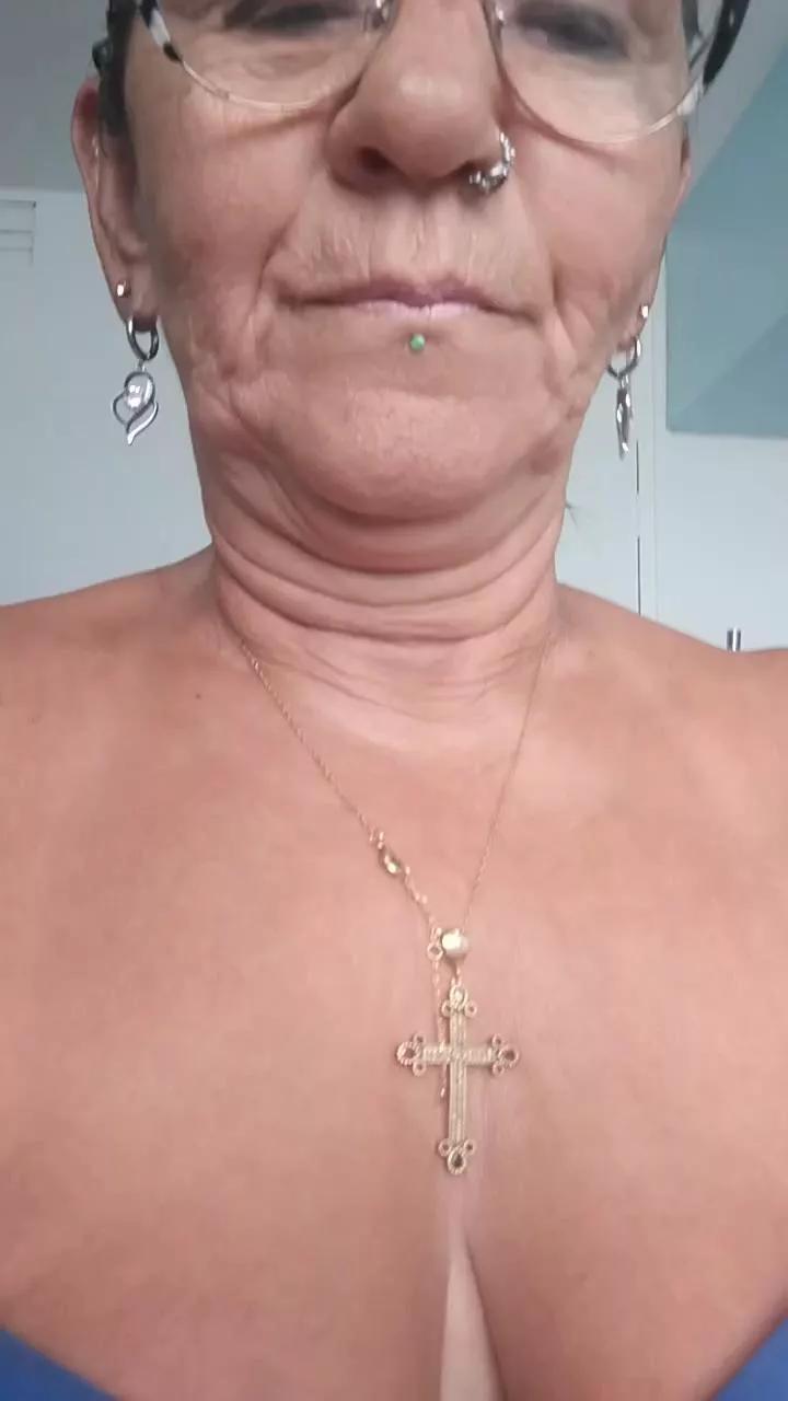 Babylove54 on Cam4 