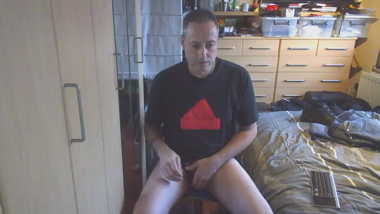 badboymidlands on Cam4 
