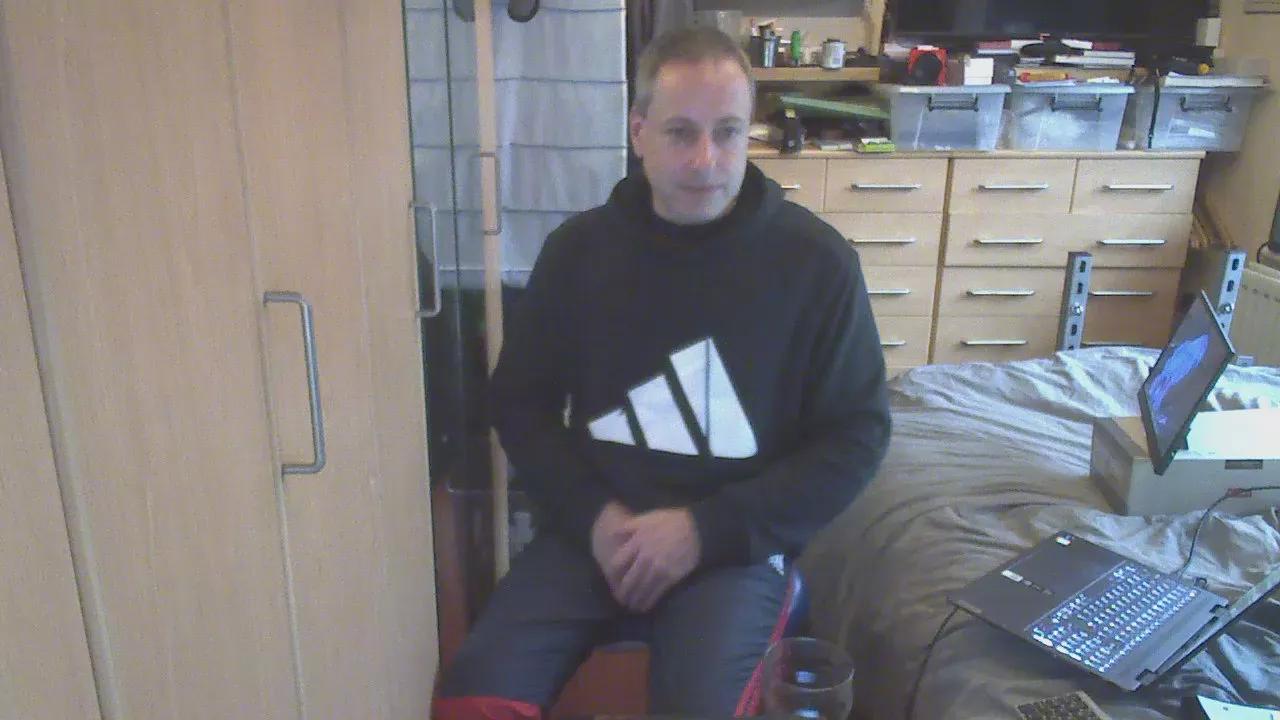 badboymidlands on Cam4 
