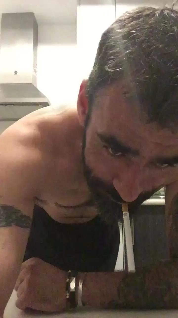Offline Bdsmdrake on Cam4
