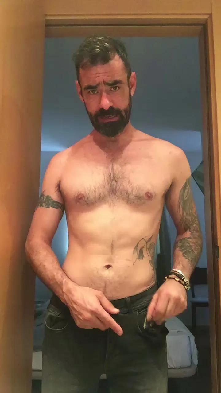 Offline Bdsmdrake on Cam4
