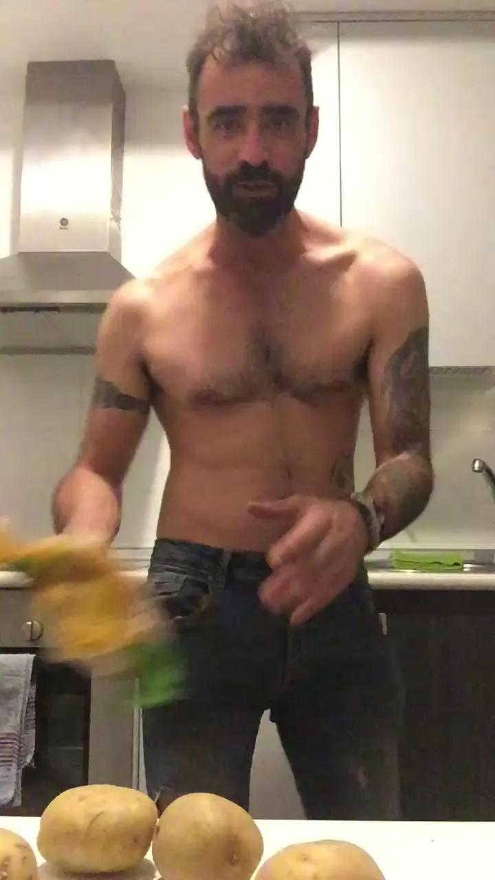 Offline Bdsmdrake on Cam4