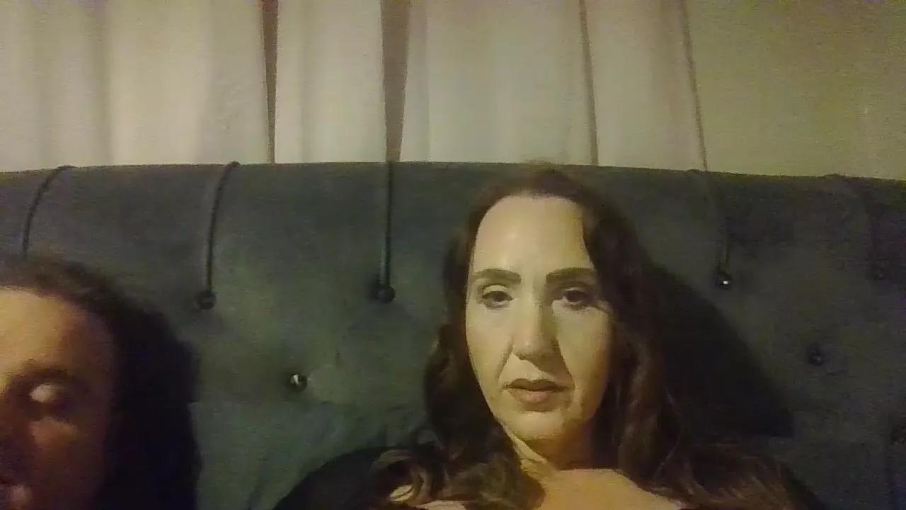 bear_and_milf on Cam4 