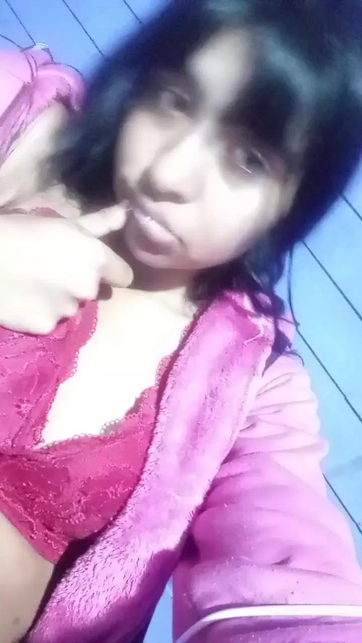 Bebecam2002 on Cam4 