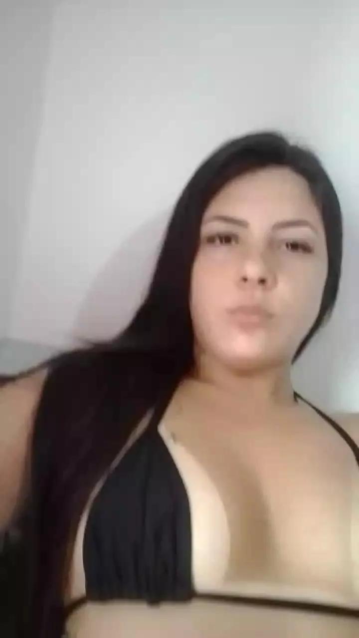 Bebezinha51 on Cam4 