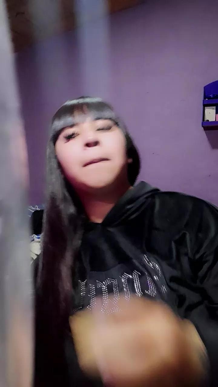 Bebijuu23 on Cam4 