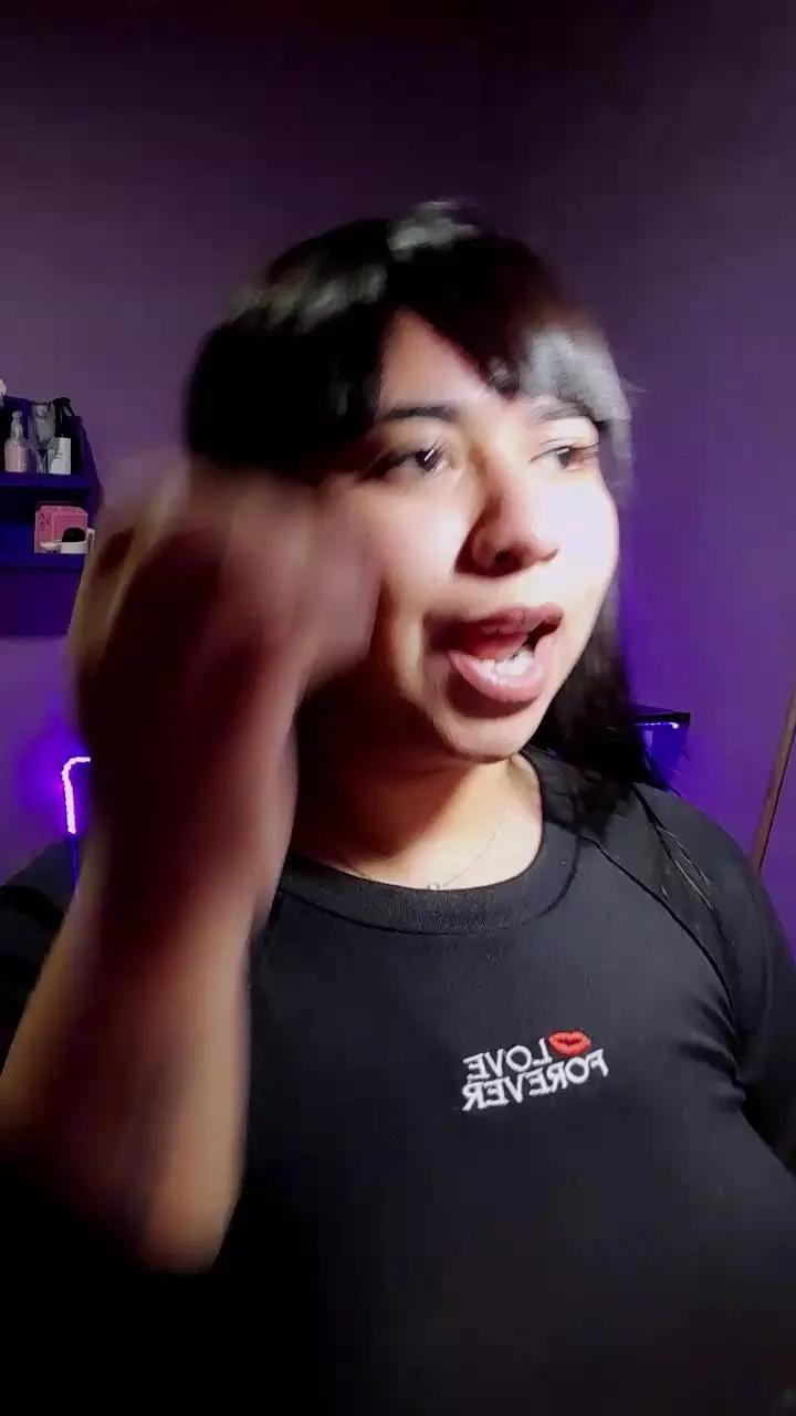 Bebijuu23 on Cam4 